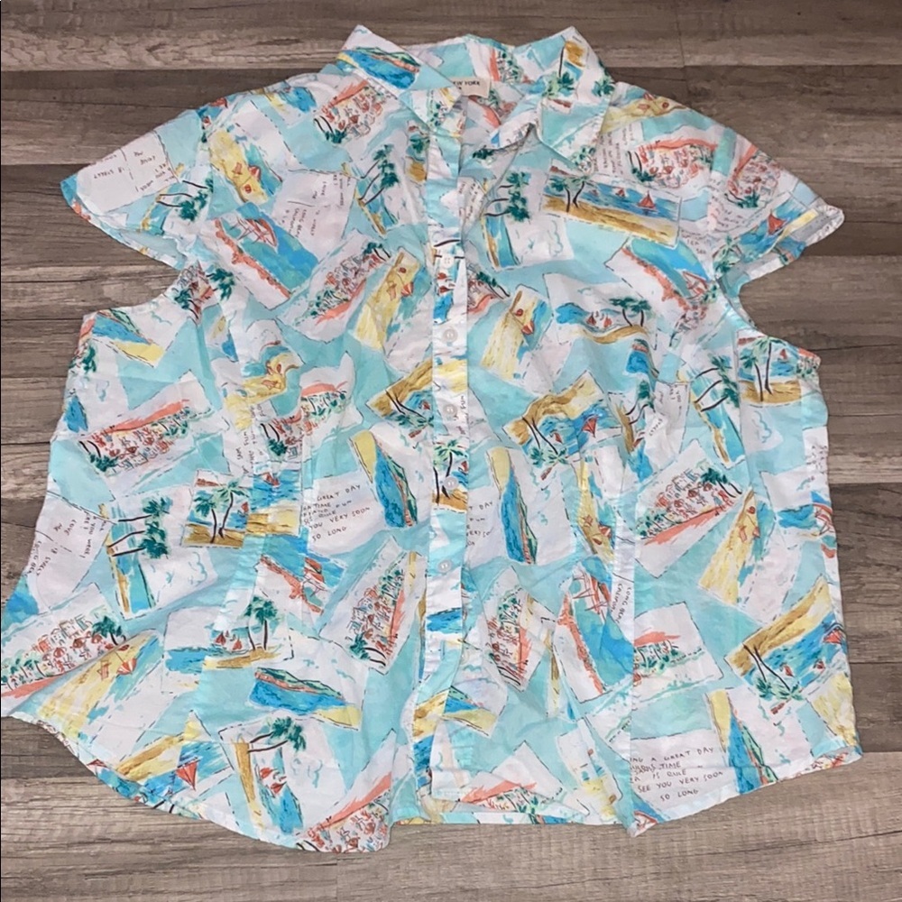 💚 3/$15 Colorful Short Sleeve Button-Up Shirt